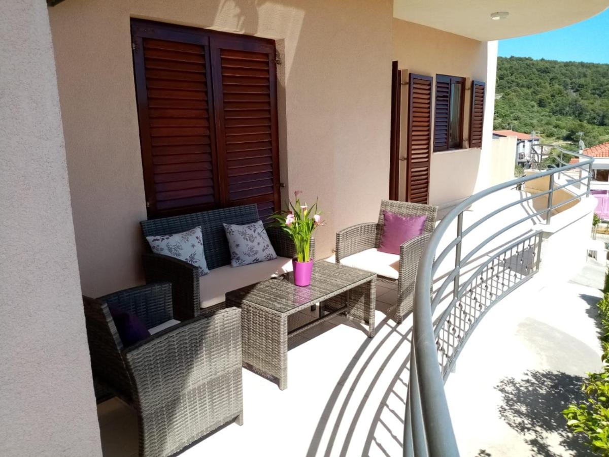 Apartmani Ferdi Traù Esterno foto