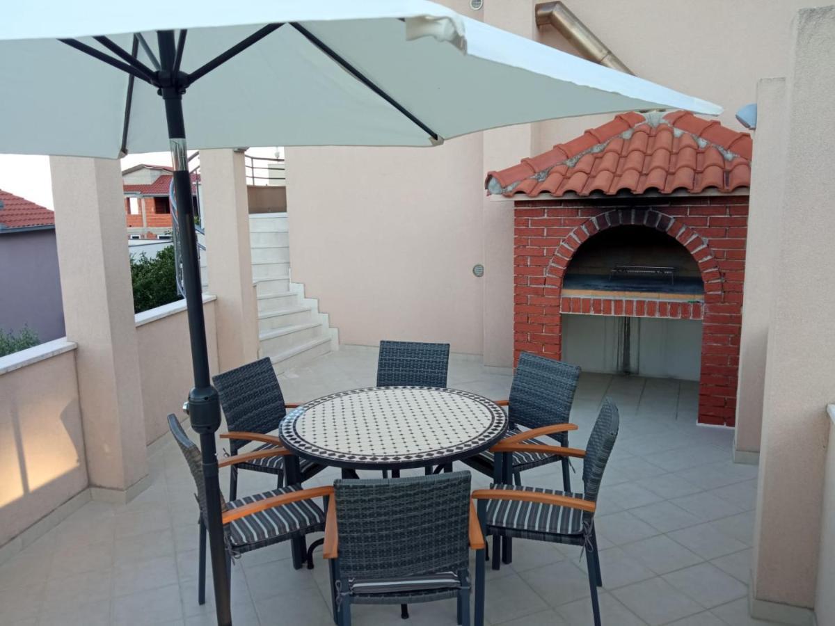 Apartmani Ferdi Traù Esterno foto