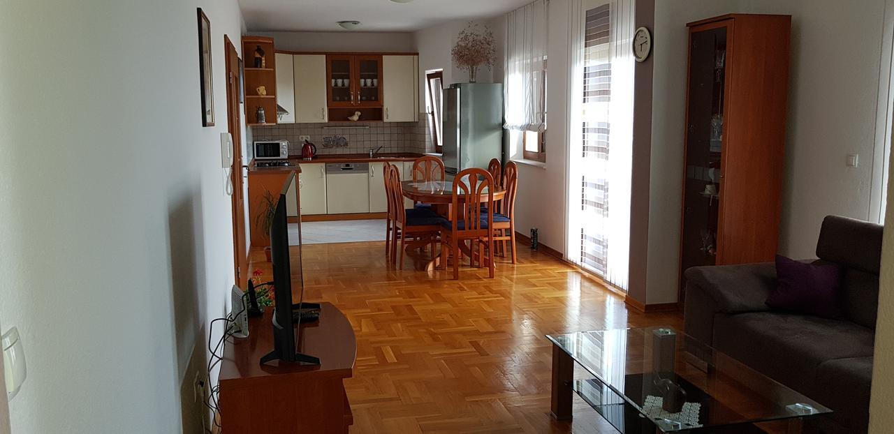 Apartmani Ferdi Traù Esterno foto