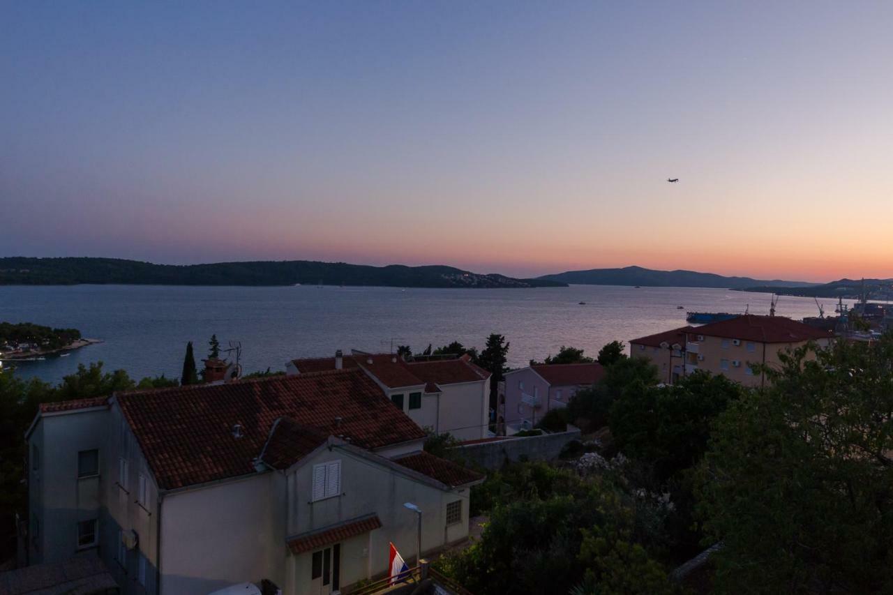 Apartmani Ferdi Traù Esterno foto
